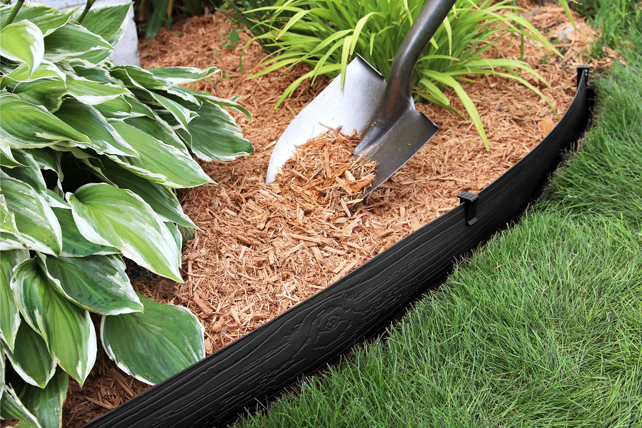 Plastic garden edge